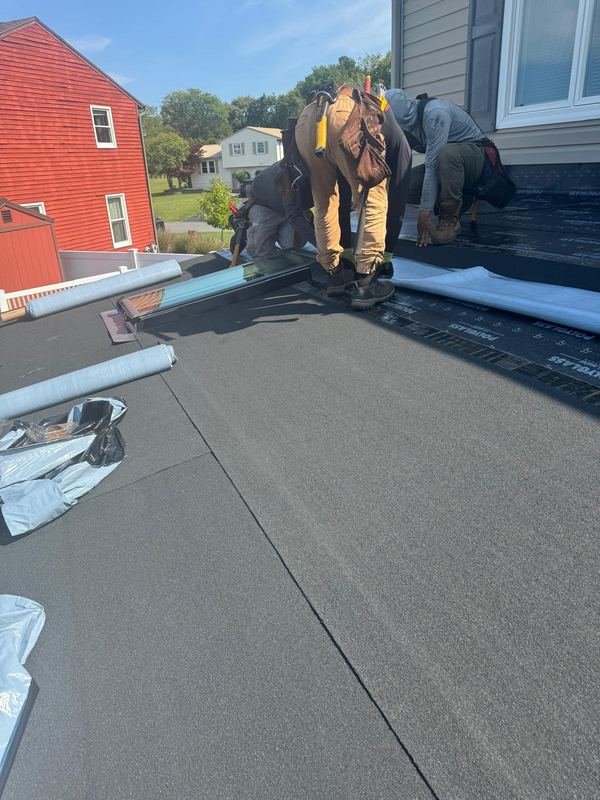 Finishing a membrane roof section