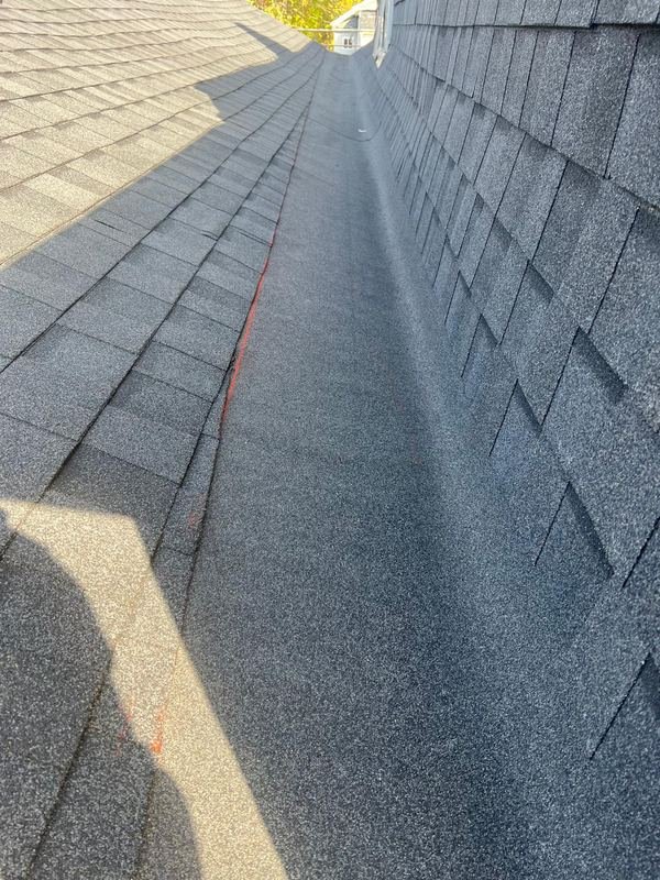 Shingle ridge detail