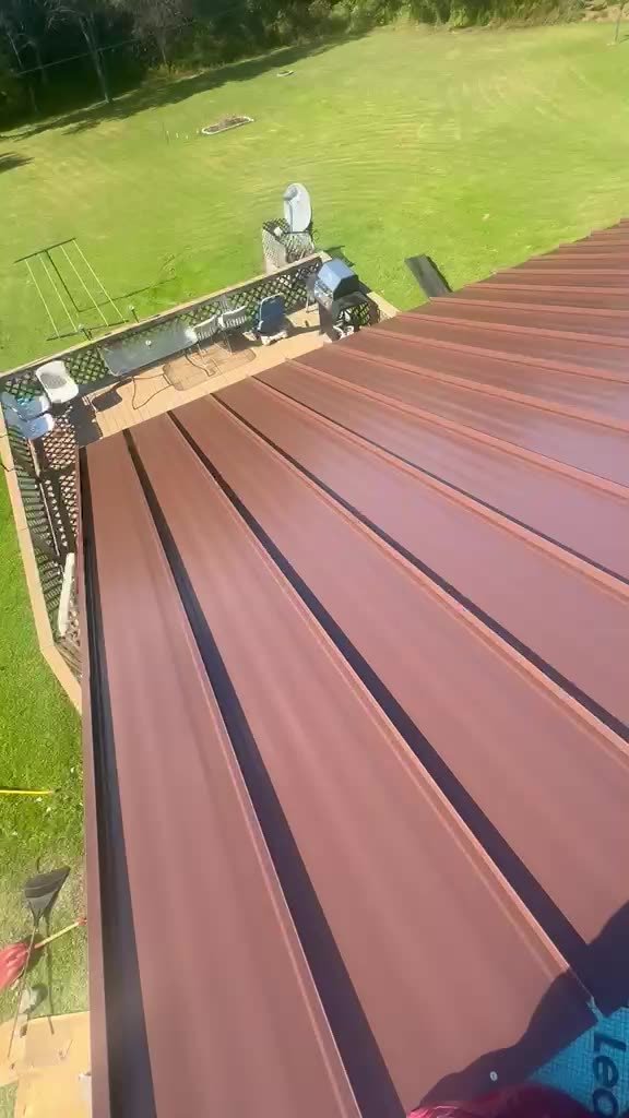 Vannyss Roofing crew working on a roof — project video 10